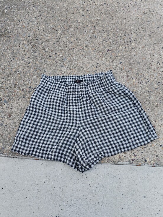 Quince Pants - Quince Black and White Gingham High Waist Shorts SiE M